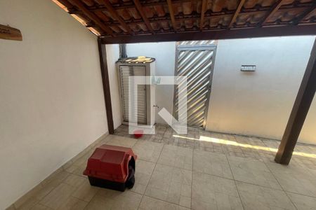 Casa para alugar com 120m², 2 quartos e 2 vagasVaranda