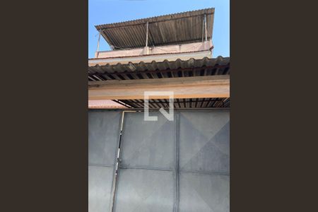 Fachada de casa para alugar com 2 quartos, 120m² em Santo Antonio, Duque de Caxias
