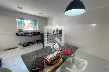 Casa para alugar com 120m², 2 quartos e 2 vagasCozinha