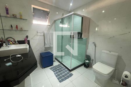 Banheiro de casa para alugar com 2 quartos, 120m² em Santo Antonio, Duque de Caxias