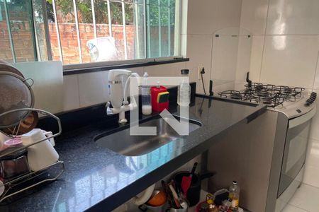 Casa para alugar com 120m², 2 quartos e 2 vagasCozinha