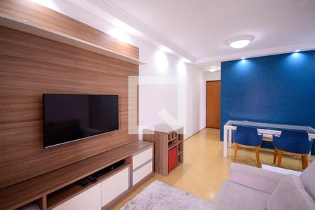 Sala  de apartamento para alugar com 3 quartos, 70m² em Vila Firmiano Pinto, São Paulo