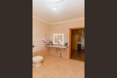 Casa à venda com 341m², 3 quartos e 4 vagasBanheiro Quarto 2