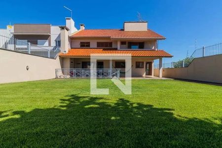 Casa à venda com 341m², 3 quartos e 4 vagasÁrea externa 
