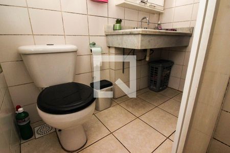 Casa de condomínio para alugar com 175m², 3 quartos e 2 vagasBanheiro Social