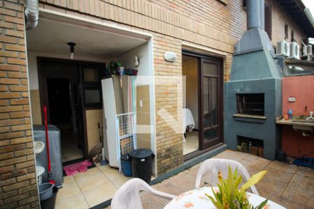 Casa de condomínio para alugar com 175m², 3 quartos e 2 vagasQuintal