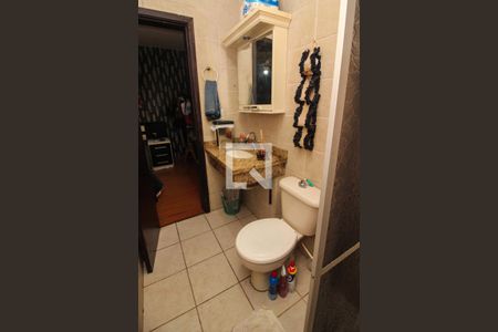 Casa de condomínio para alugar com 175m², 3 quartos e 2 vagasBanheiro da Suíte