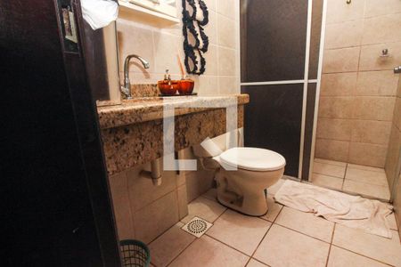 Casa de condomínio para alugar com 175m², 3 quartos e 2 vagasBanheiro da Suíte