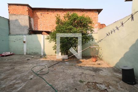 Casa à venda com 77m², 1 quarto e 1 vagaQuintal