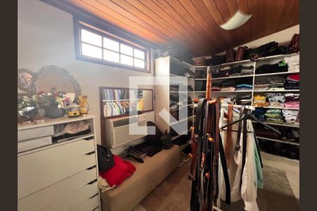 Casa de condomínio à venda com 480m², 5 quartos e 2 vagasCloset Suite 04