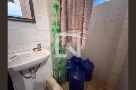 Casa de condomínio à venda com 480m², 5 quartos e 2 vagasBanheiro Empregada