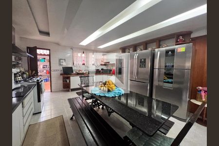 Casa de condomínio à venda com 480m², 5 quartos e 2 vagasCozinha