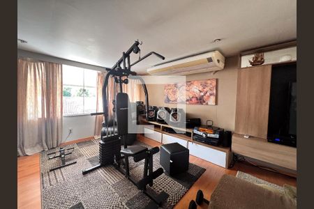 Casa de condomínio à venda com 480m², 5 quartos e 2 vagasSuite 05 / Sala de Cinema