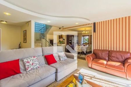 Casa à venda com 500m², 3 quartos e 4 vagasSala