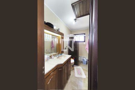 Casa à venda com 165m², 5 quartos e 1 vagaBanheiro 2