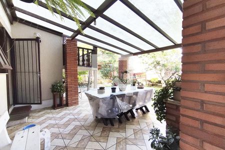 Casa à venda com 165m², 5 quartos e 1 vagaÁrea externa