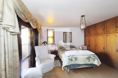 Casa à venda com 165m², 5 quartos e 1 vagaQuarto 3 - Suíte