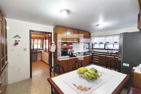 Casa à venda com 165m², 5 quartos e 1 vagaCozinha