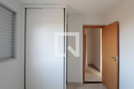Apartamento à venda com 80m², 3 quartos e 2 vagasQuarto 1
