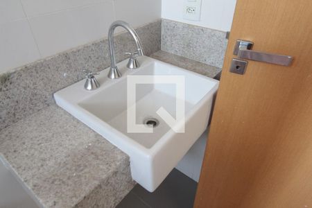 Apartamento à venda com 80m², 3 quartos e 2 vagasBanheiro da Suite