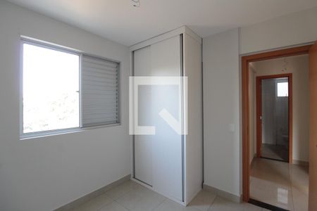Apartamento à venda com 80m², 3 quartos e 2 vagasQuarto 1