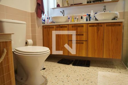 Apartamento à venda com 127m², 3 quartos e 1 vagaBanheiro da Suíte