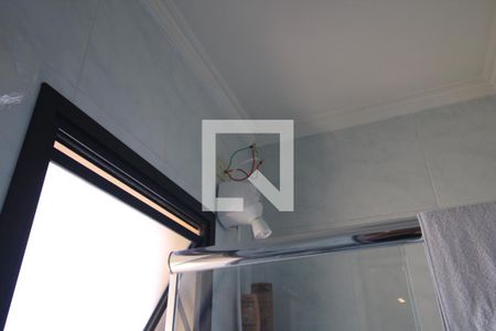 Apartamento para alugar com 300m², 4 quartos e 7 vagasChuveiro banheiro da suíte 3