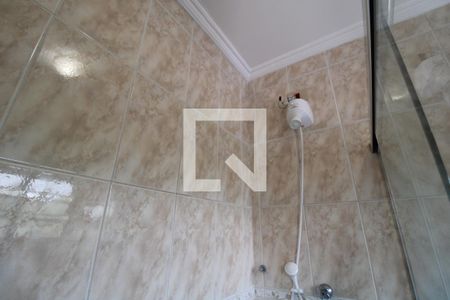 Apartamento para alugar com 300m², 4 quartos e 7 vagasChuveiro banheiro da suíte 2