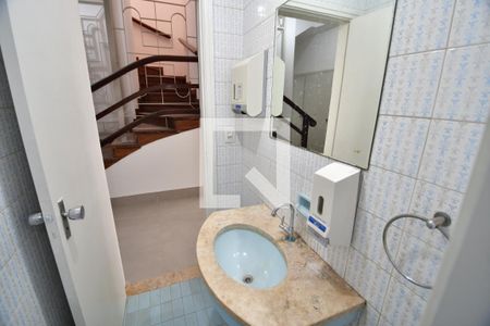 Casa para alugar com 358m², 5 quartos e 4 vagasLavabo