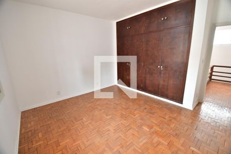 Casa para alugar com 358m², 5 quartos e 4 vagasQuarto 2