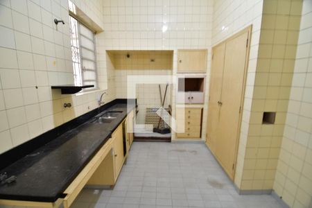 Casa para alugar com 358m², 5 quartos e 4 vagasCozinha