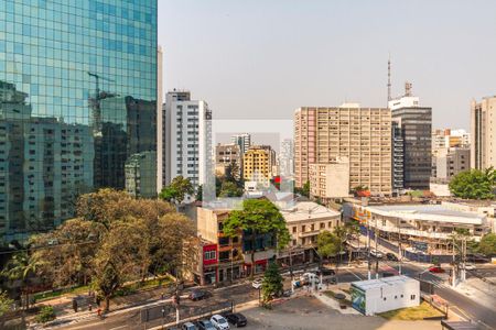Sala vista de apartamento à venda com 2 quartos, 84m² em Paraíso, São Paulo