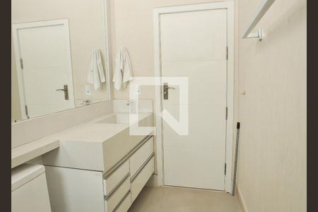 Casa de condomínio para alugar com 177m², 3 quartos e 4 vagasSuíte 3