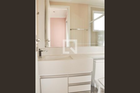 Casa de condomínio para alugar com 177m², 3 quartos e 4 vagasBanheiro