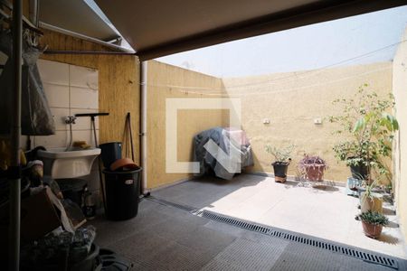 Casa à venda com 100m², 3 quartos e 2 vagas Casa à venda com 100m², 3 quartos e 2 vagasÁrea comum