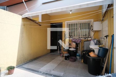 Casa à venda com 100m², 3 quartos e 2 vagas Casa à venda com 100m², 3 quartos e 2 vagasÁrea comum