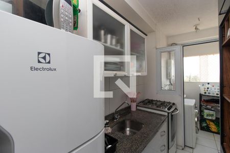 Apartamento à venda com 57m², 2 quartos e 1 vaga Apartamento à venda com 57m², 2 quartos e 1 vagaCozinha e Área de Serviço