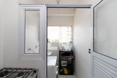 Apartamento à venda com 57m², 2 quartos e 1 vaga Apartamento à venda com 57m², 2 quartos e 1 vagaCozinha e Área de Serviço