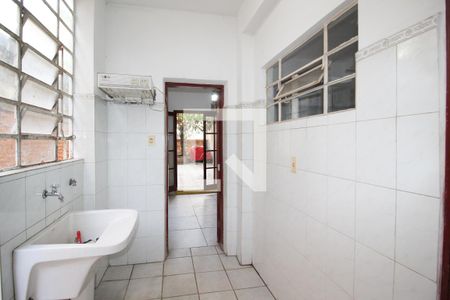 Casa à venda com 177m², 3 quartos e 2 vagas Casa à venda com 177m², 3 quartos e 2 vagasÁrea de Serviço