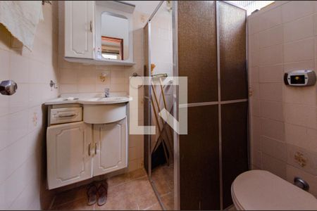 Casa à venda com 290m², 4 quartos e 4 vagasBanheiro de serviço