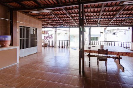 Casa à venda com 290m², 4 quartos e 4 vagasChurrasqueira