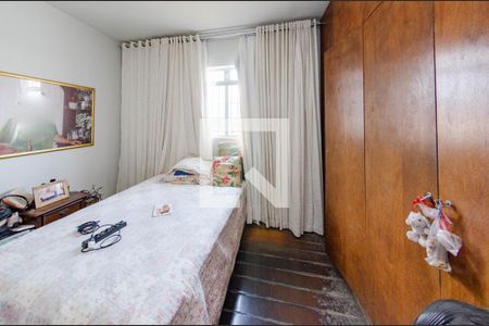 Casa à venda com 290m², 4 quartos e 4 vagasSuíte 1