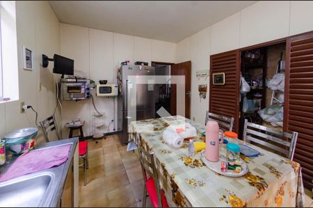 Casa à venda com 290m², 4 quartos e 4 vagasCozinha