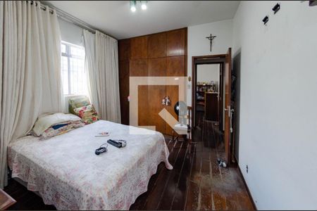 Casa à venda com 290m², 4 quartos e 4 vagasSuíte 1