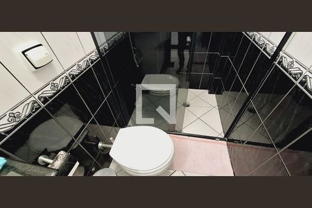 Apartamento para alugar com 90m², 2 quartos e 1 vaga Apartamento para alugar com 90m², 2 quartos e 1 vagaBanheiro social