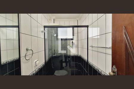 Apartamento para alugar com 90m², 2 quartos e 1 vaga Apartamento para alugar com 90m², 2 quartos e 1 vagaBanheiro social