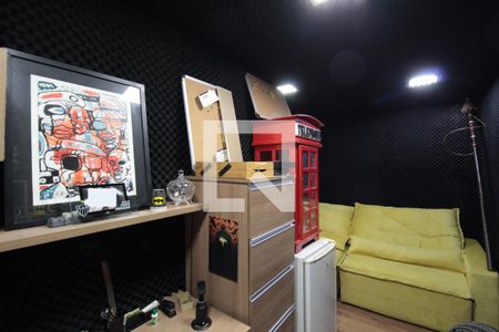 Casa de condomínio à venda com 1m², 3 quartos e 1 vagaEscritório