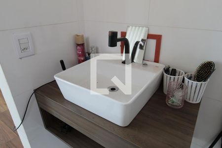 Casa de condomínio à venda com 1m², 3 quartos e 1 vagaBanheiro da Suite 1