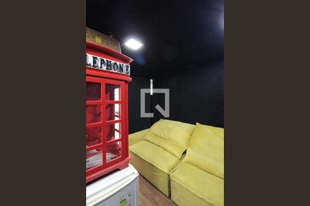 Casa de condomínio à venda com 1m², 3 quartos e 1 vagaEscritório