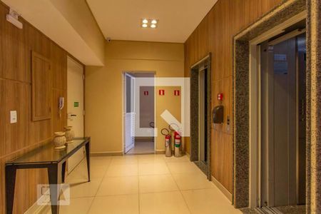 Apartamento à venda com 58m², 2 quartos e 1 vaga Apartamento à venda com 58m², 2 quartos e 1 vagaÁrea comum - Hall
